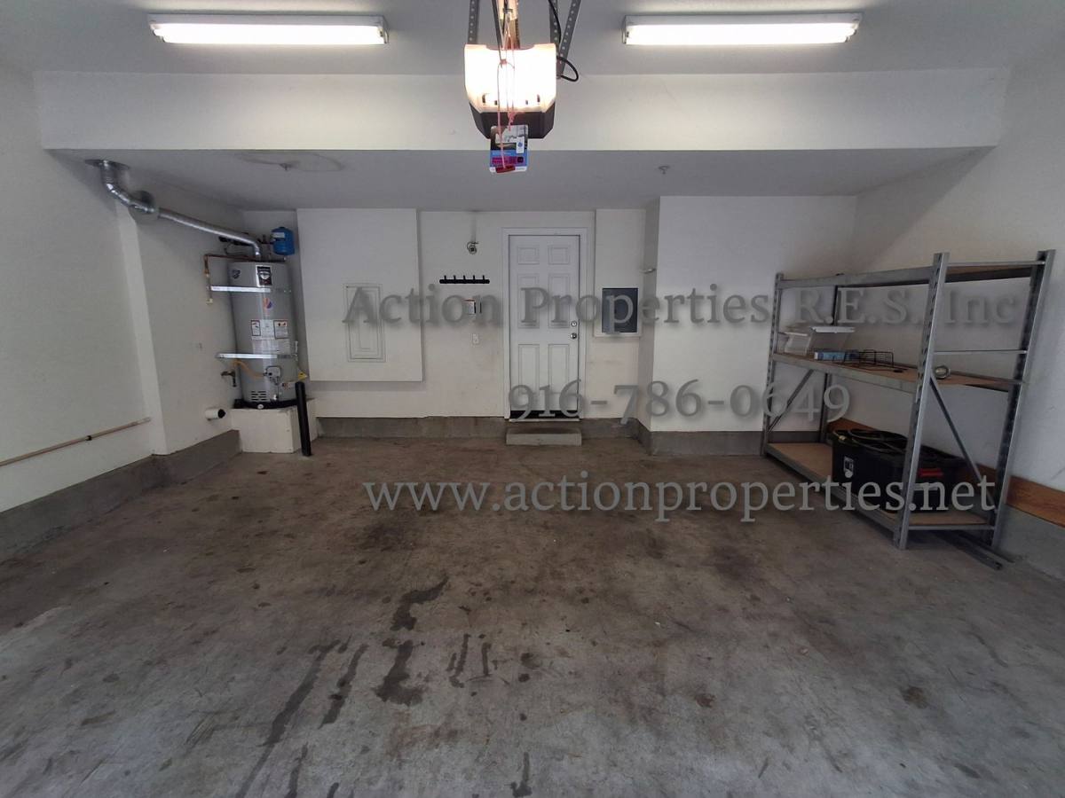 Townhouse for rent at 2308 Las Palomas Loop, Lincoln, CA 95648