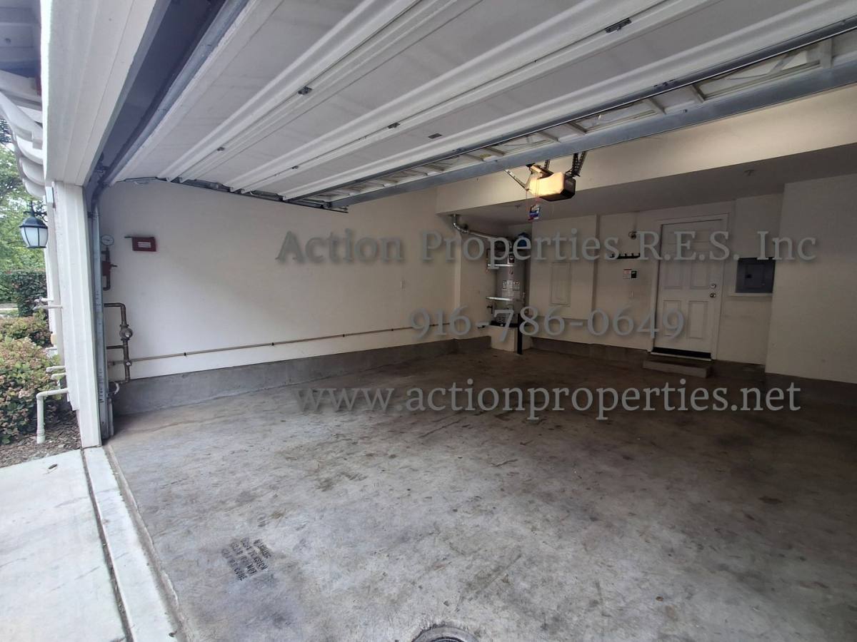 Townhouse for rent at 2308 Las Palomas Loop, Lincoln, CA 95648