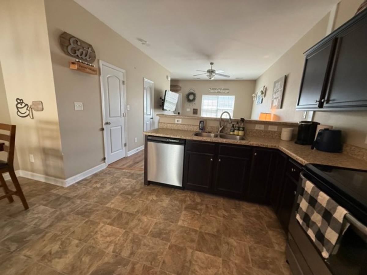 Townhouse for rent at 602 Ebb Tide Lane, Sneads Ferry, NC 28460