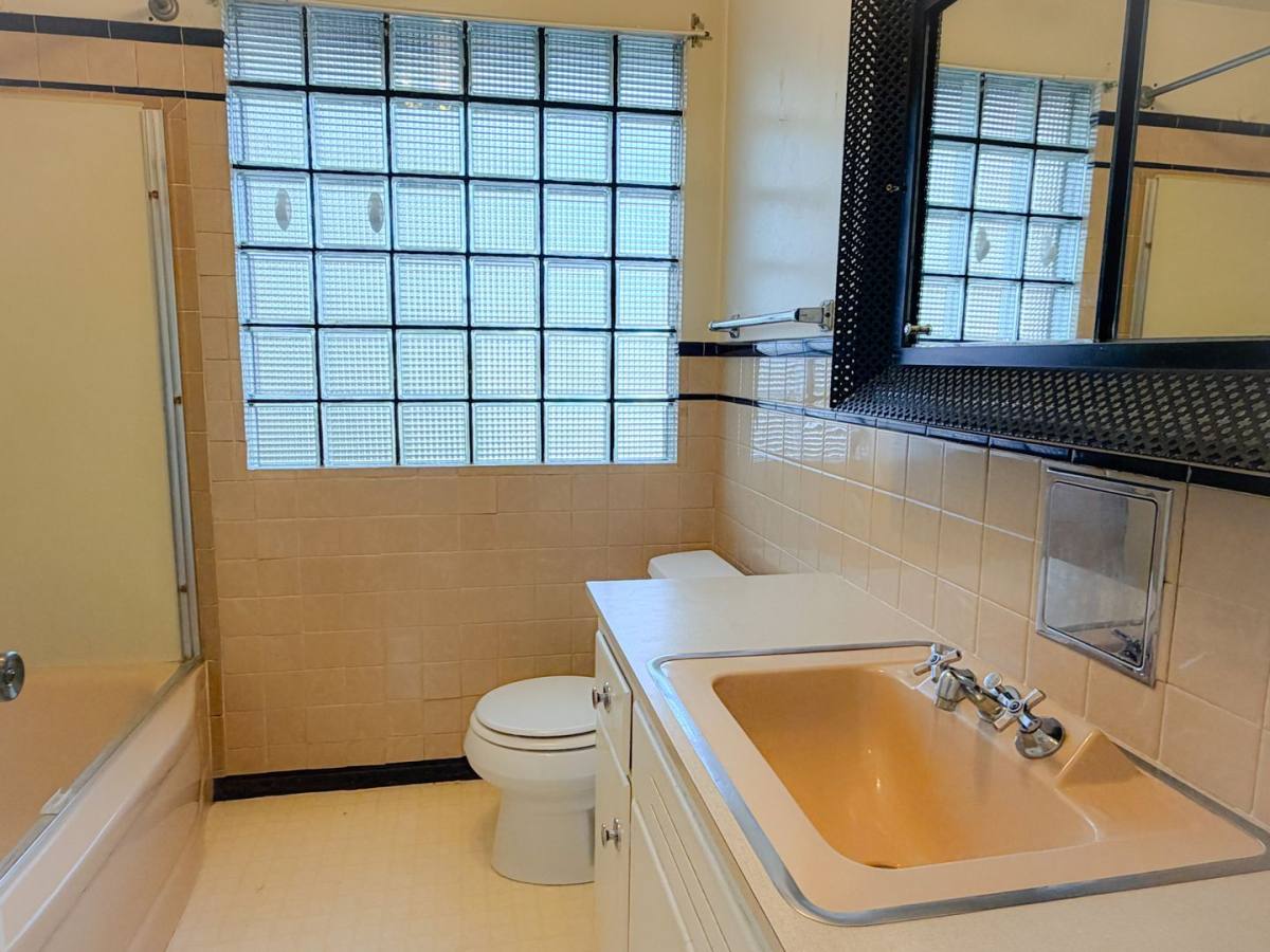 Apartment for rent at 1739 N Main St, West Bend, WI 53090