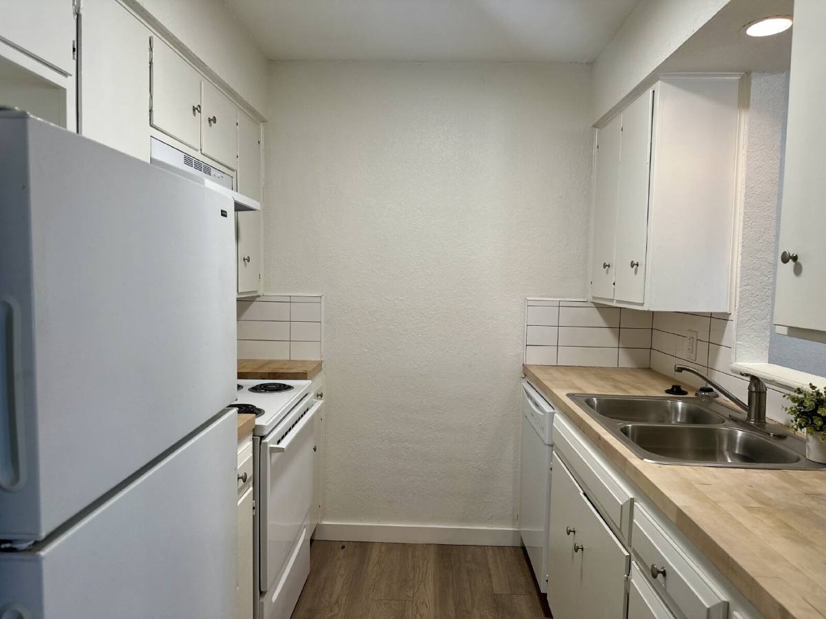 Apartment for rent at 2101 16th St, Lubbock, TX 79401