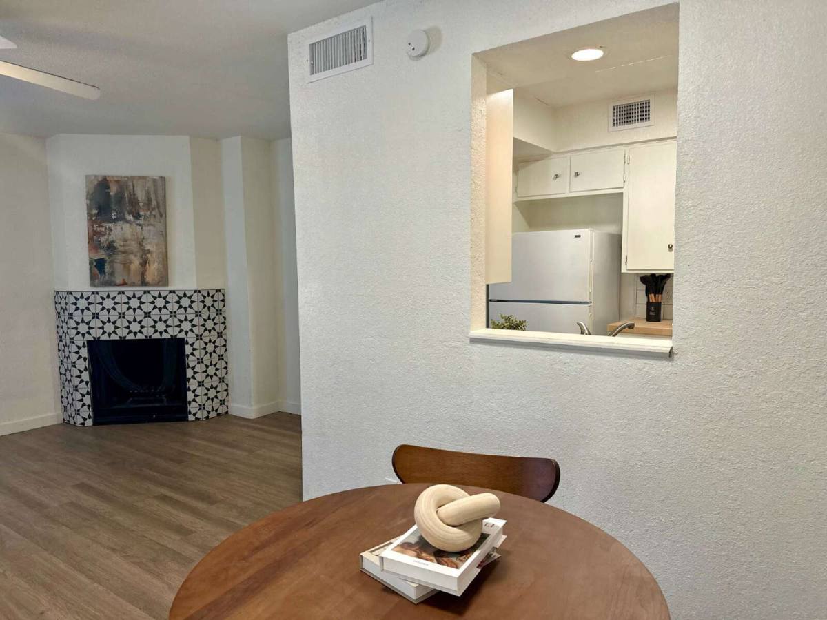 Apartment for rent at 2101 16th St, Lubbock, TX 79401