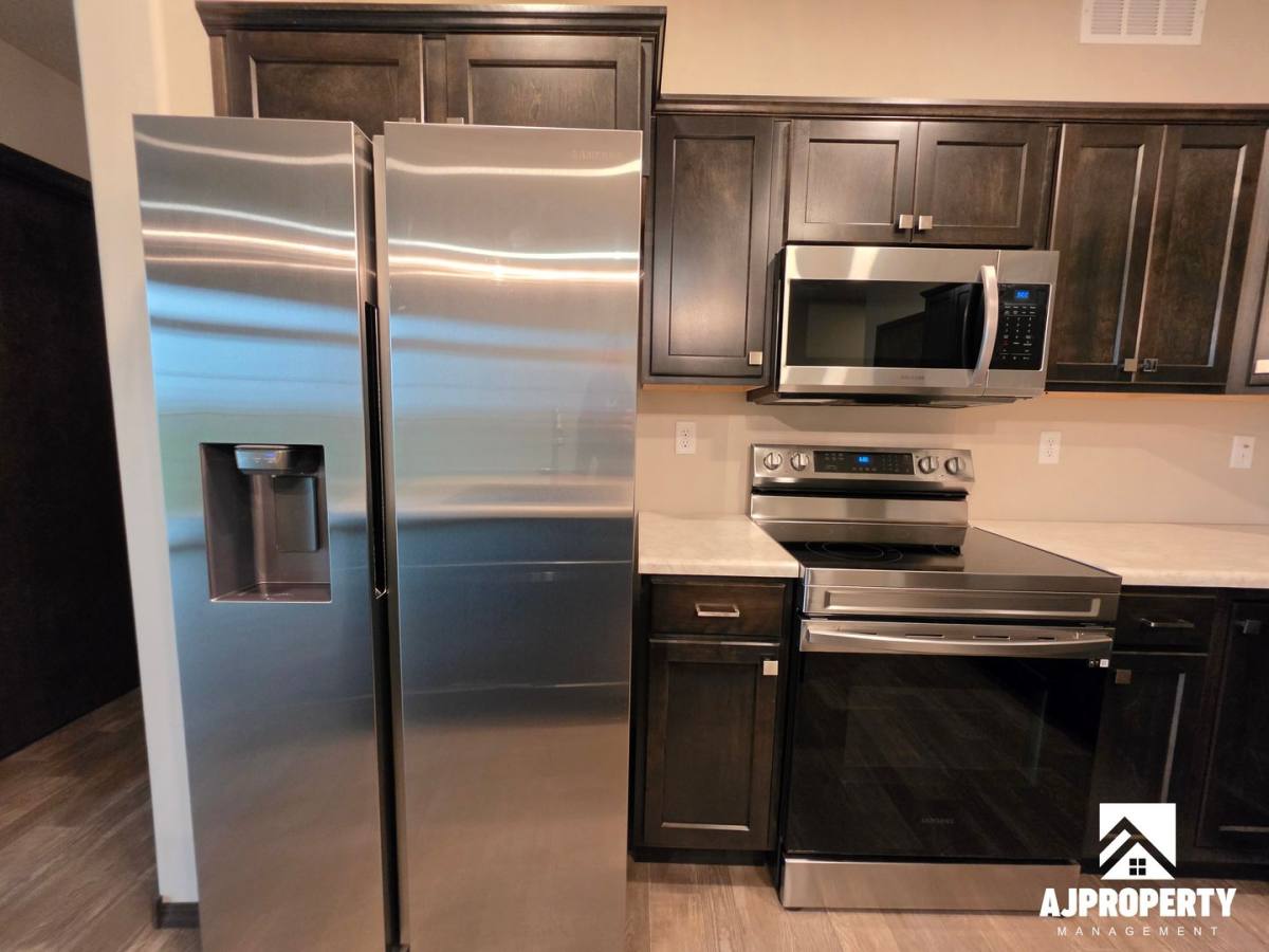 Townhouse for rent at 2542 E Meadowside Place, Sioux Falls, SD 57108
