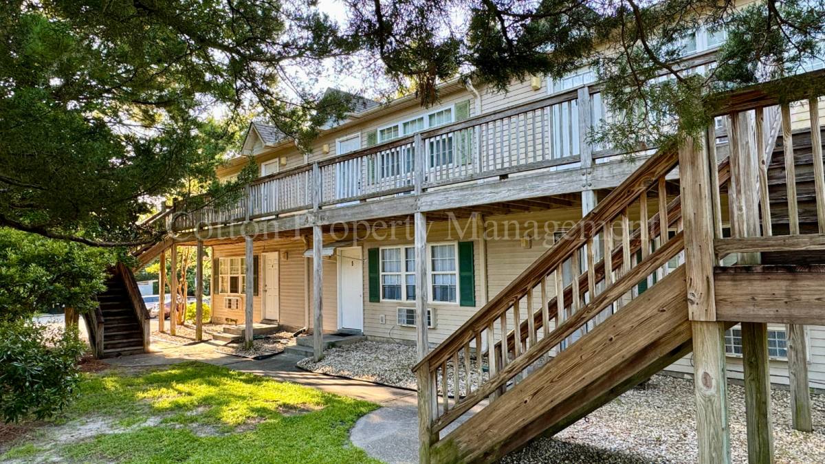 Apartment for rent at 4516 Greentree Rd #9, Wilmington, NC 28405