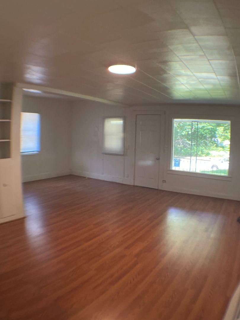 House for rent at 804 S 4th St, Independence, KS 67301