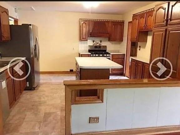 House for rent at 7499 Churchill Dr, Hanover Park, IL 60133