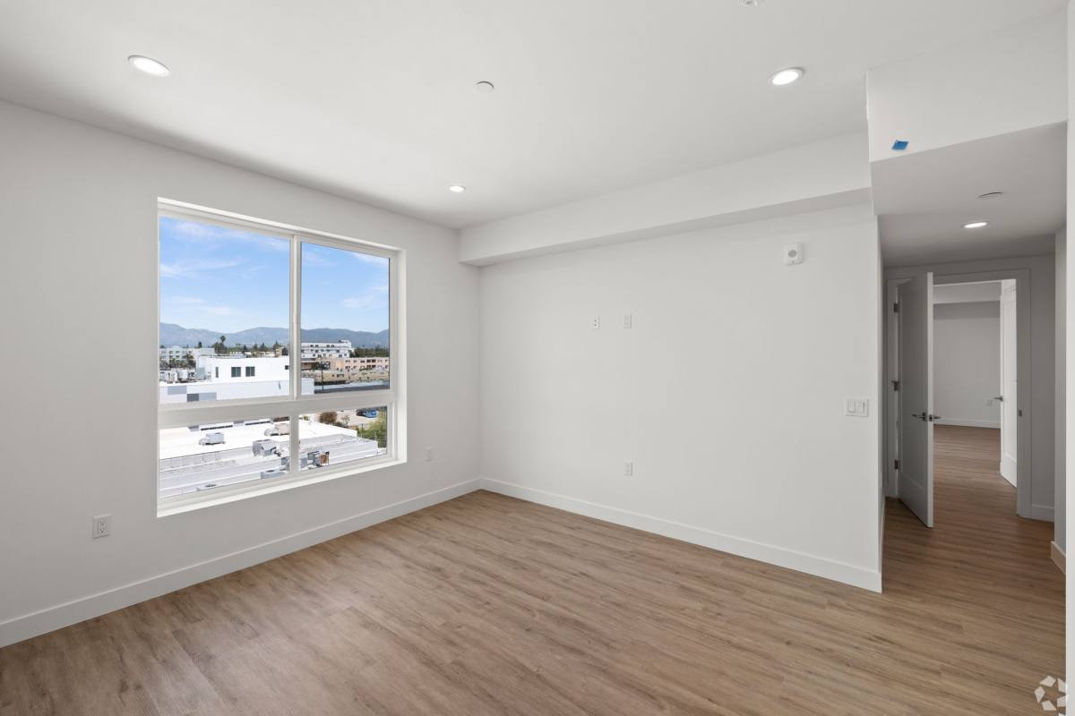 Apartment for rent at 6600 Van Nuys Blvd, Van Nuys, CA 91405