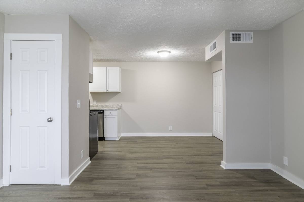 Apartment for rent at 136 Kingsridge Dr, La Vergne, TN 37086