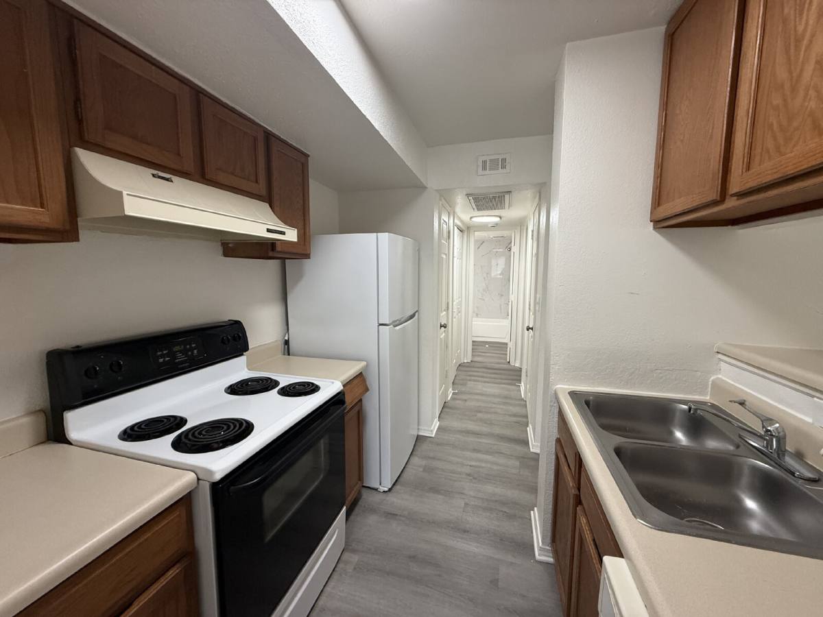 Condo for rent at 6639 S Victor Ave #G214, Tulsa, OK 74136