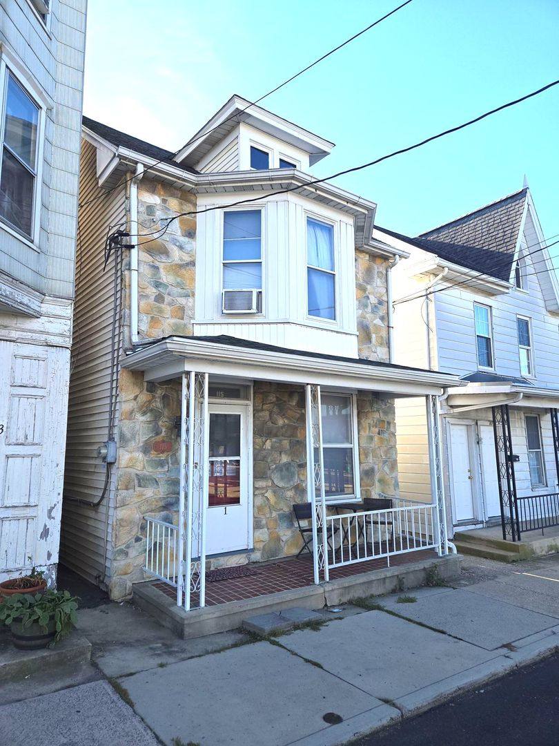 Apartment for rent at 115 S Potomac St, Waynesboro, PA 17268