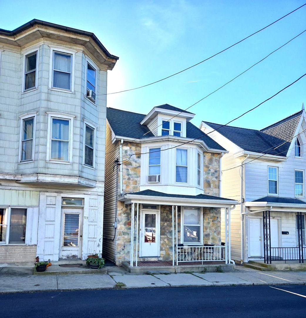 Apartment for rent at 115 S Potomac St, Waynesboro, PA 17268