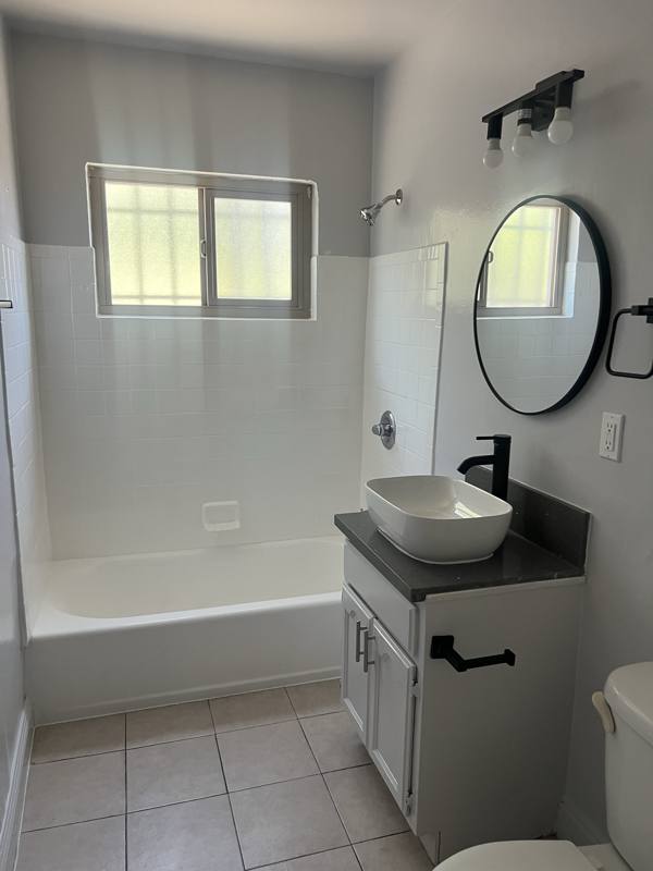 Apartment for rent at 9617 1 2 S Hoover St, Los Angeles, CA 90044