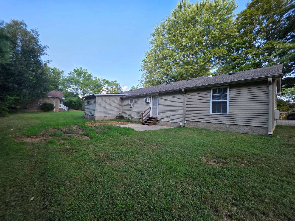 Townhouse for rent at 1050 Woody Lane #B, Goodlettsville, TN 37072