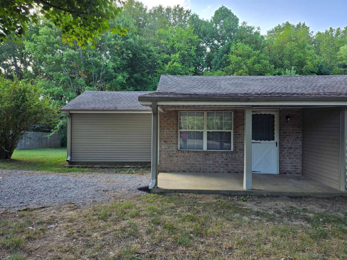Townhouse for rent at 1050 Woody Lane #B, Goodlettsville, TN 37072