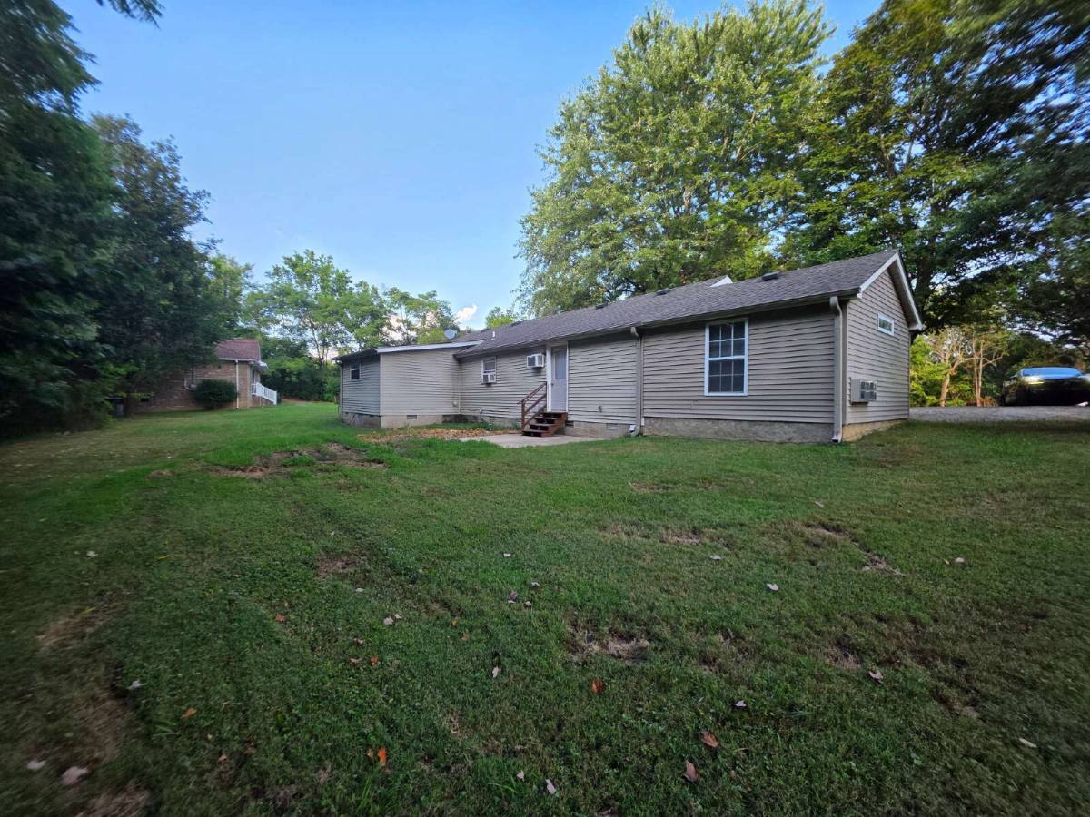 Townhouse for rent at 1050 Woody Lane #B, Goodlettsville, TN 37072