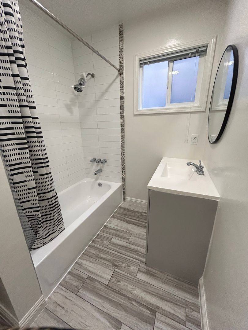 Apartment for rent at 1310 N Las Palmas Ave, Los Angeles, CA 90028