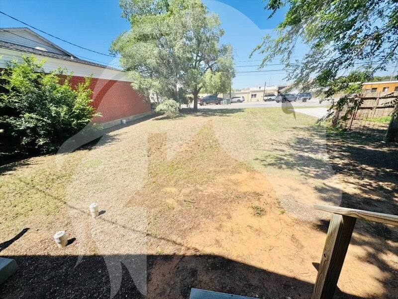 Townhouse for rent at 1514 Texas Ave, Woodward, OK 73801