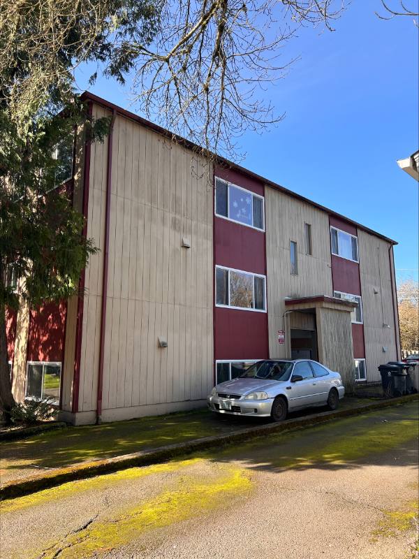 Apartment for rent at 214 SW 8th St #1, Corvallis, OR 97333