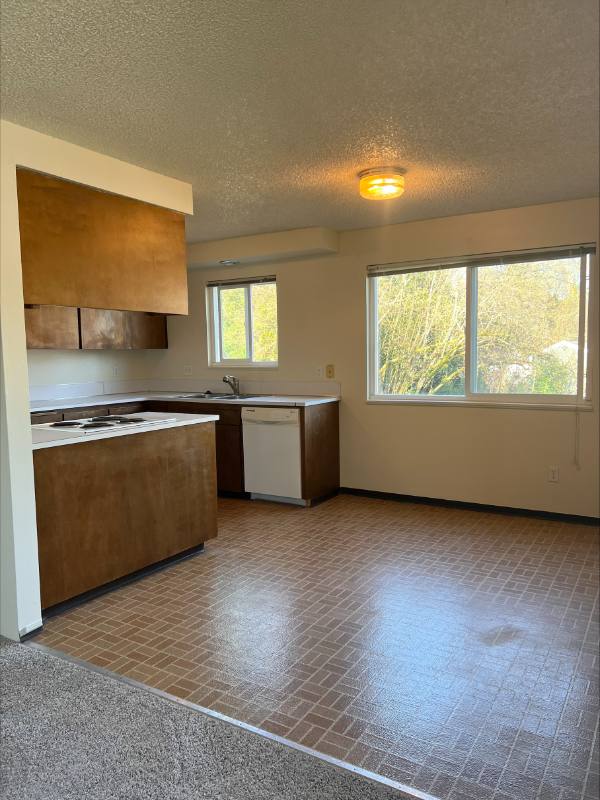 Apartment for rent at 214 SW 8th St #1, Corvallis, OR 97333