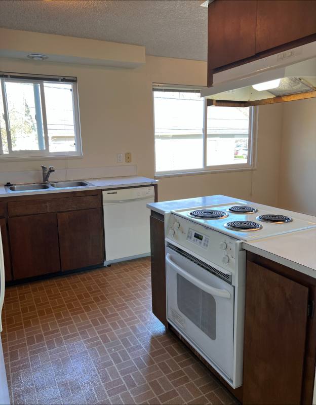 Apartment for rent at 214 SW 8th St #1, Corvallis, OR 97333