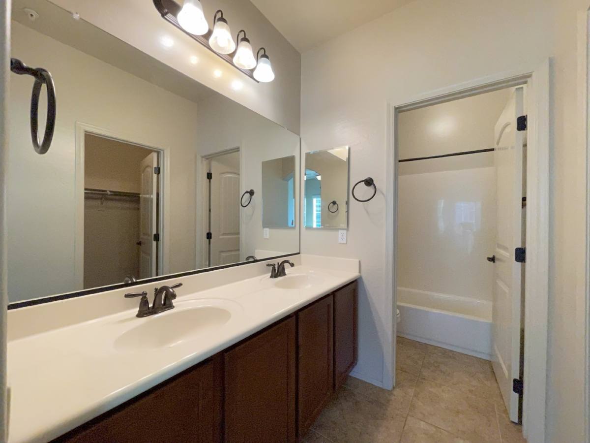 House for rent at 4729 E Waterman St #102, Gilbert, AZ 85297