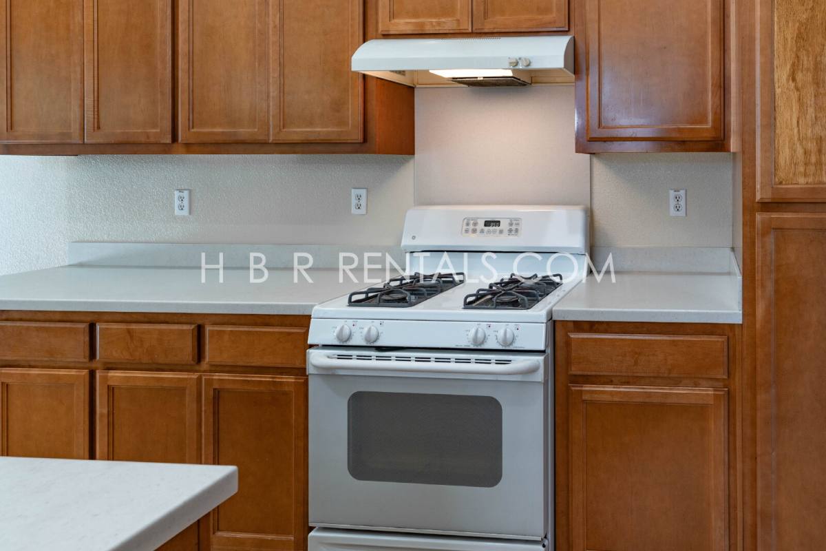 House for rent at 404 Bethell Ave, Tracy, CA 95391