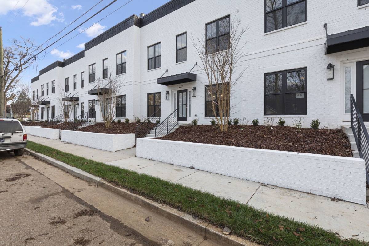 Townhouse for rent at 909 E State St, Murfreesboro, TN 37130