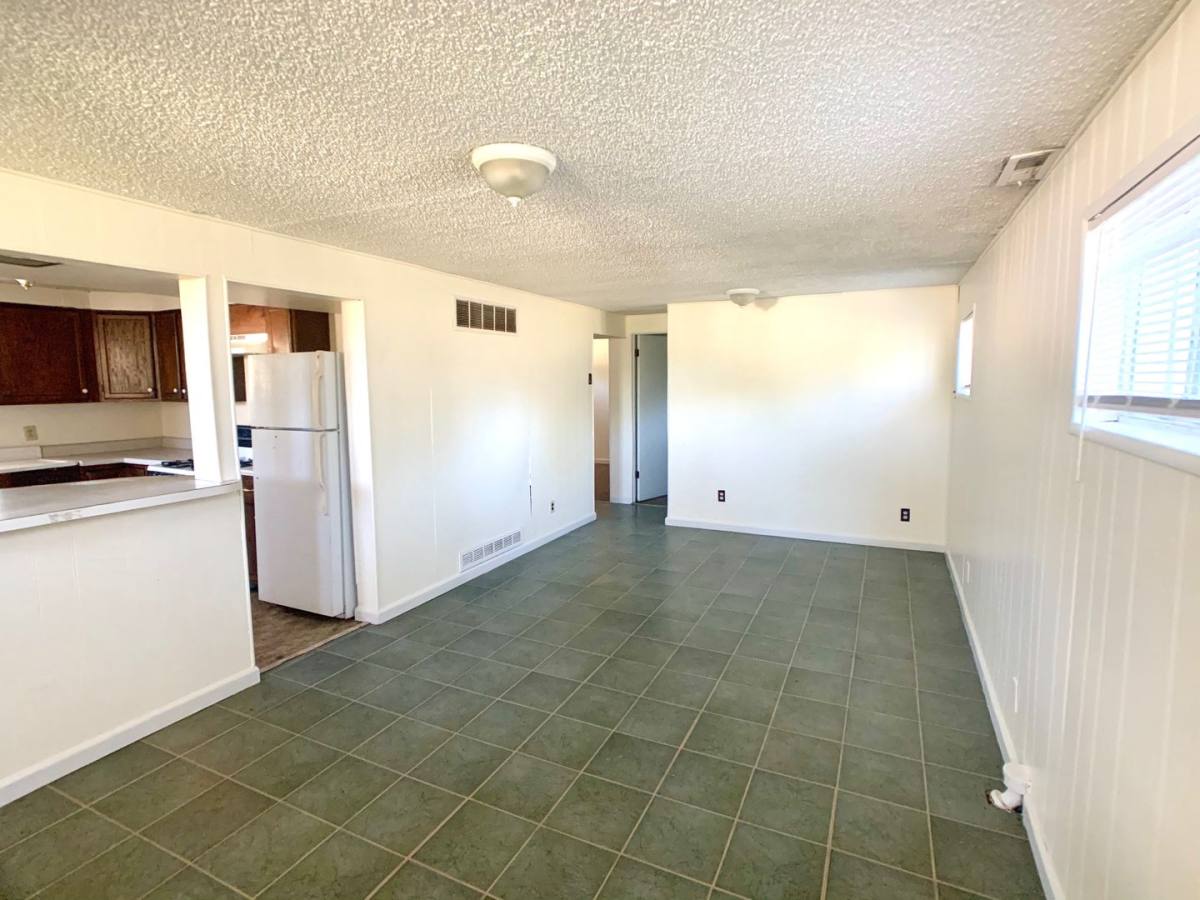 Apartment for rent at 905 9th, Dodge City, KS 67801