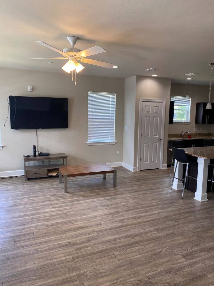 Apartment for rent at 1809 Bellevue Way, Tallahassee, FL 32304