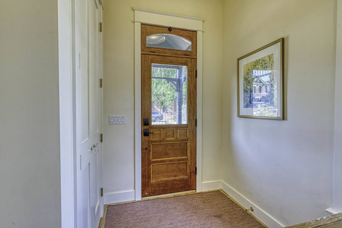 House for rent at 2546 California St, Denver, CO 80205