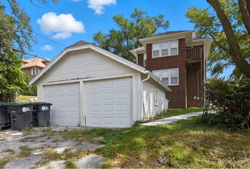 House for rent at 828 N 41st Ave, Omaha, NE 68131