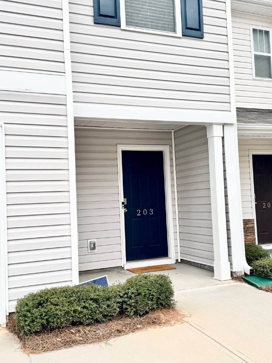 Townhouse for rent at 203 Oakmont Valley Trail, Seneca, SC 29678