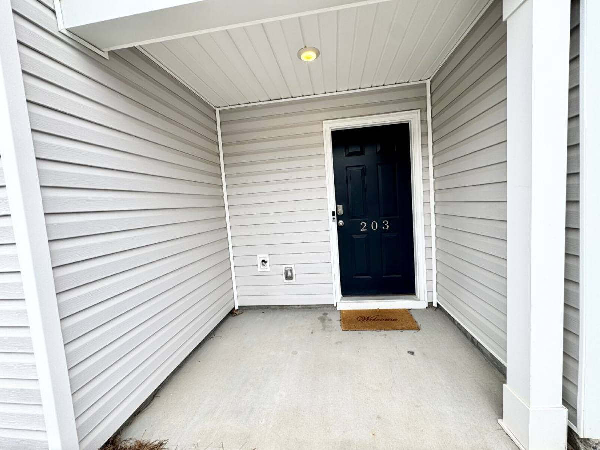 Townhouse for rent at 203 Oakmont Valley Trail, Seneca, SC 29678