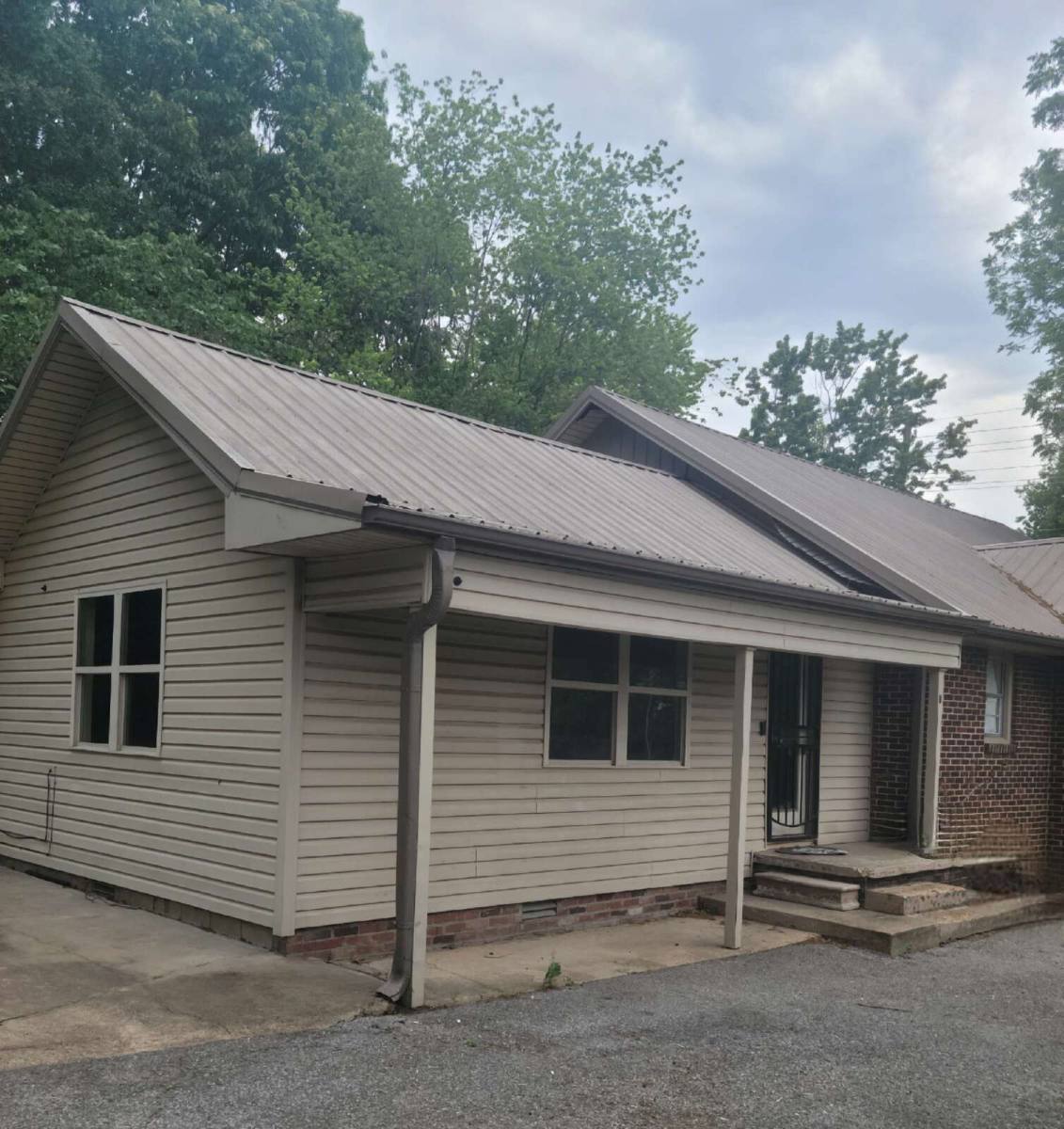 Townhouse for rent at 1801-B W Nettleton Ave, Jonesboro, AR 72401