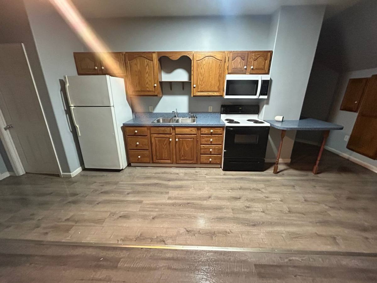 Apartment for rent at 516 W Third St, Mishawaka, IN 46544
