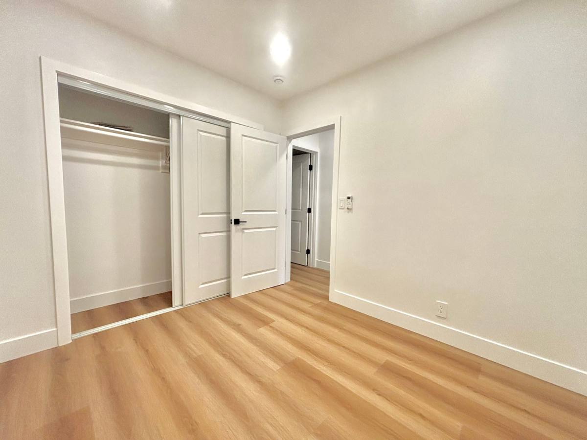 Apartment for rent at 854 Orange Ave, Long Beach, CA 90813