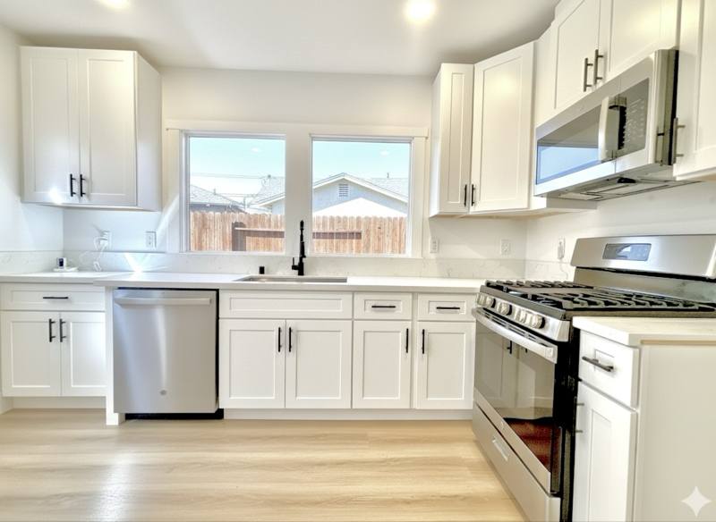 Apartment for rent at 854 Orange Ave, Long Beach, CA 90813