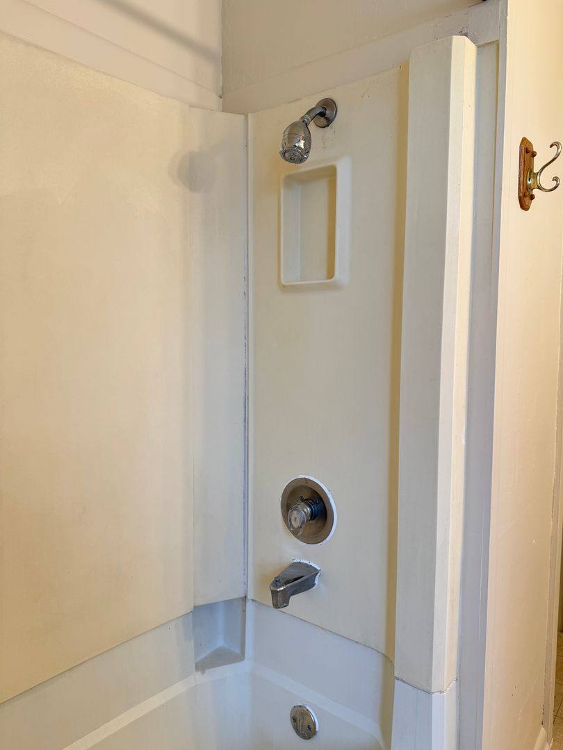 Apartment for rent at 632 W Orange St, Lititz, PA 17543
