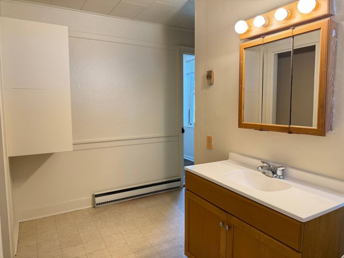 Apartment for rent at 632 W Orange St, Lititz, PA 17543