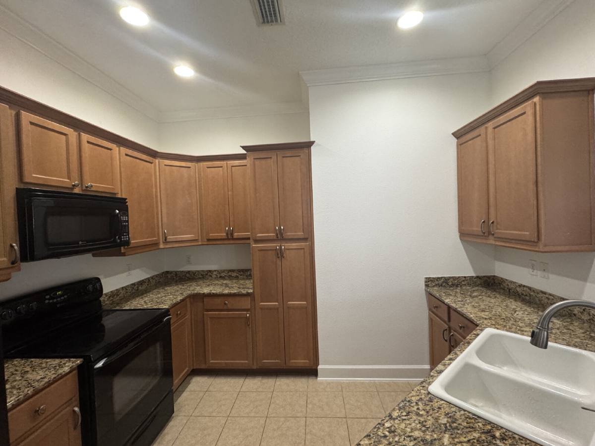 Townhouse for rent at 3210 W Horatio St #1, Tampa, FL 33609