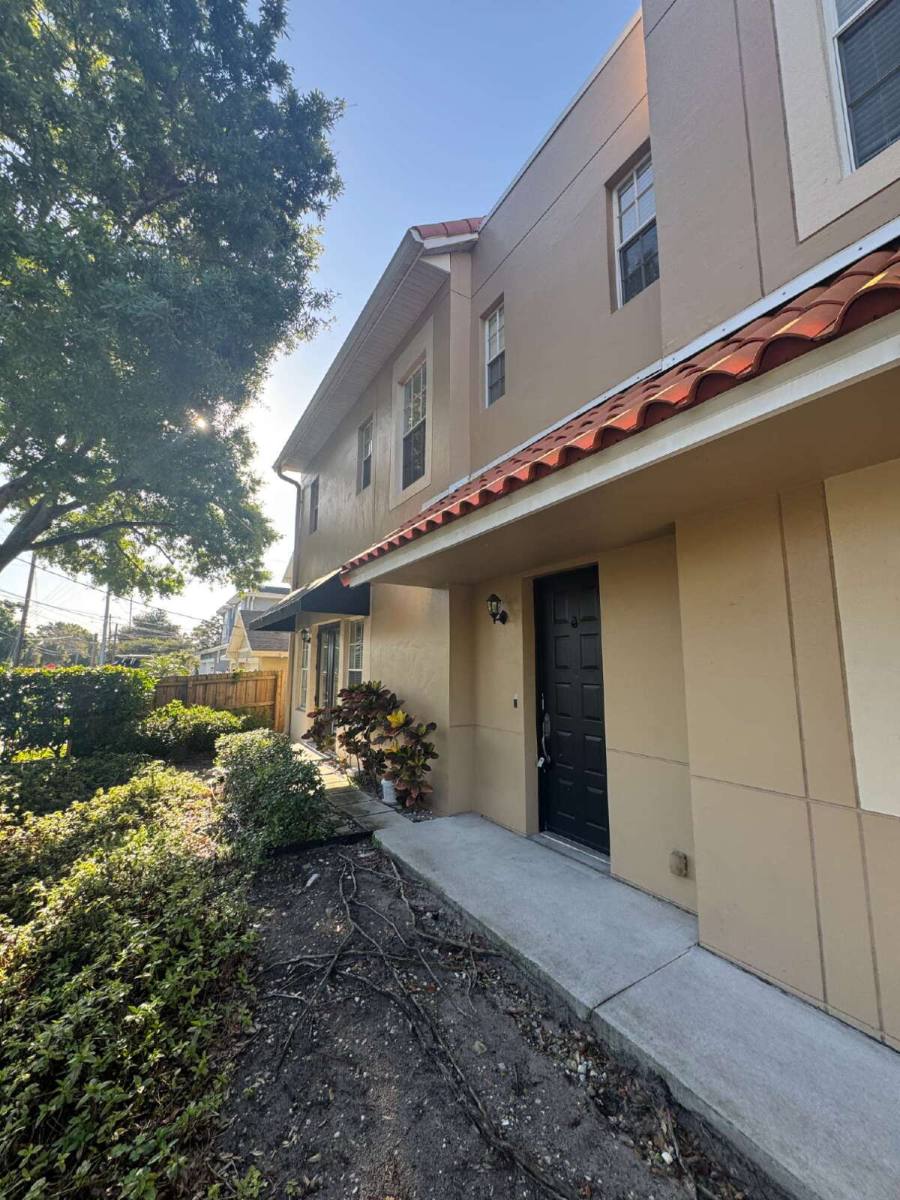 Townhouse for rent at 3210 W Horatio St #1, Tampa, FL 33609