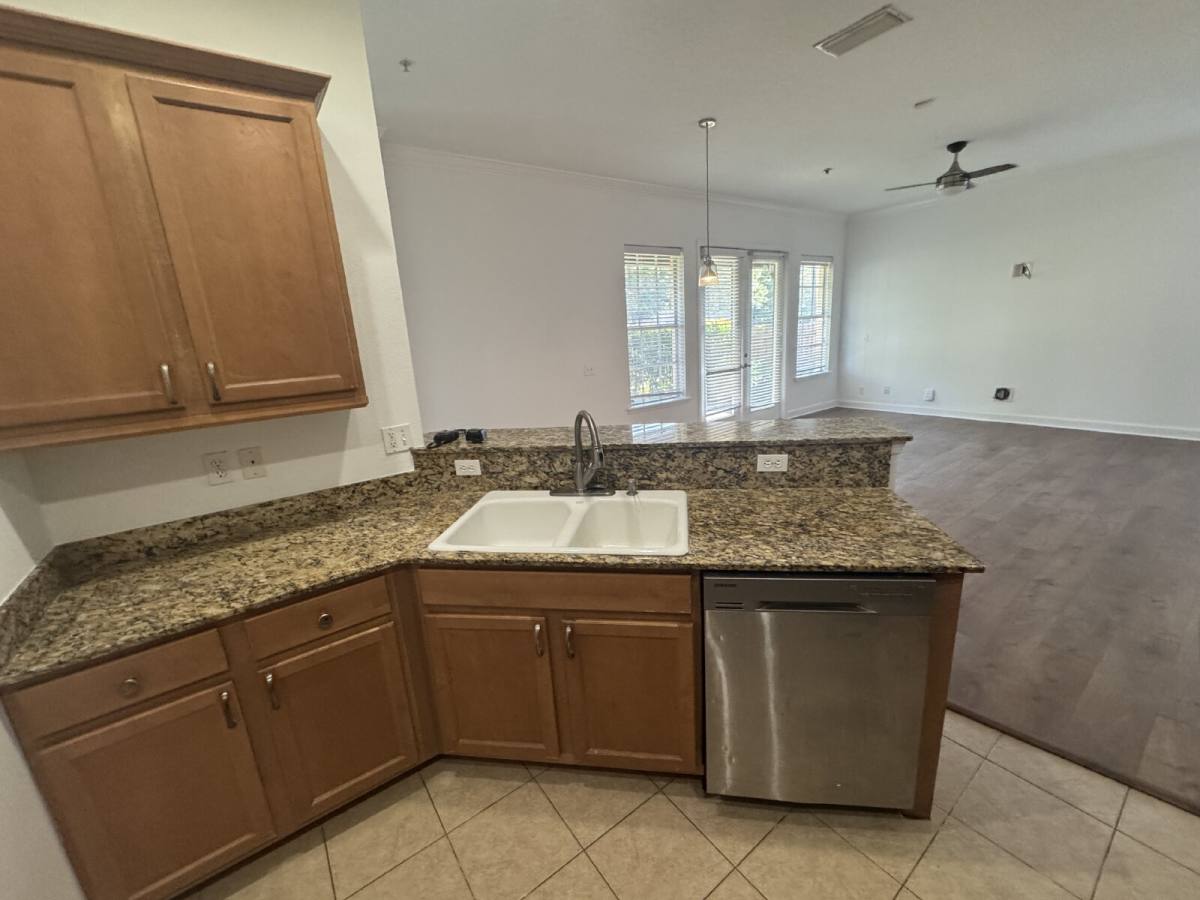 Townhouse for rent at 3210 W Horatio St #1, Tampa, FL 33609
