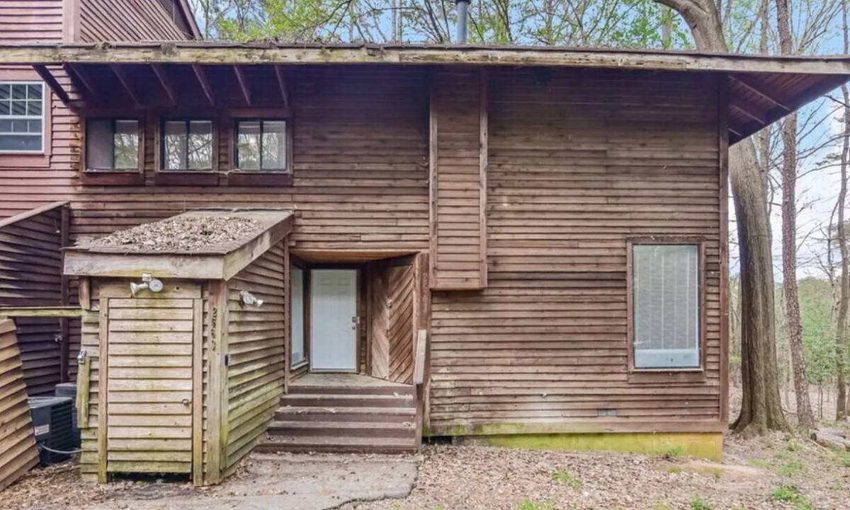 Townhouse for rent at 2563 Terrace Trail, Decatur, GA 30035