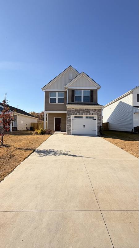 House for rent at 1428 Donhill Dr, Greer, SC 29651