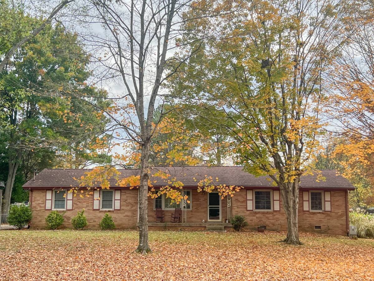 House for rent at 102 Crosby Dr, Hendersonville, TN 37075
