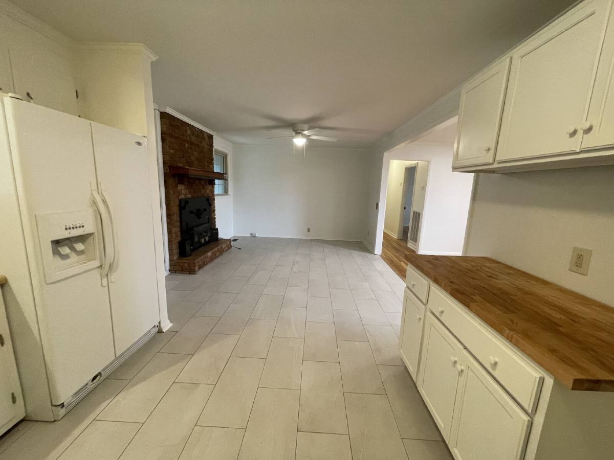 House for rent at 102 Crosby Dr, Hendersonville, TN 37075
