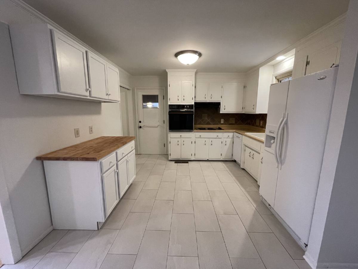House for rent at 102 Crosby Dr, Hendersonville, TN 37075