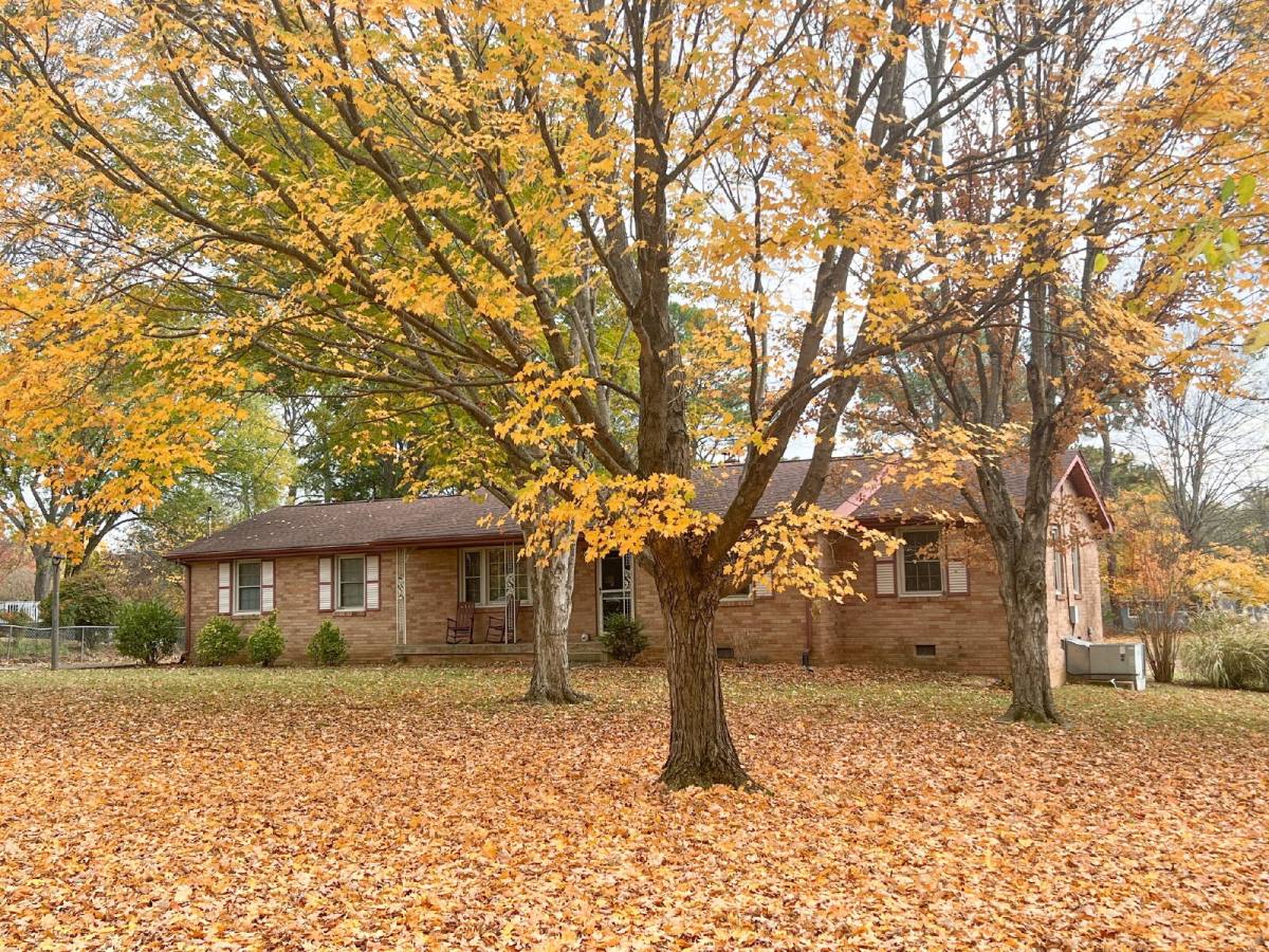House for rent at 102 Crosby Dr, Hendersonville, TN 37075