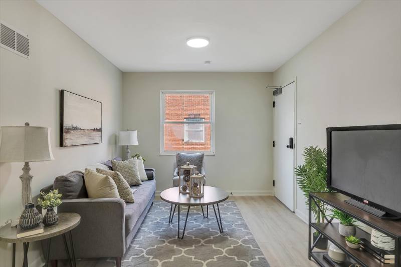 Apartment for rent at 2649-2651 Keokuk St 2649 A1l, Saint Louis, MO 63118