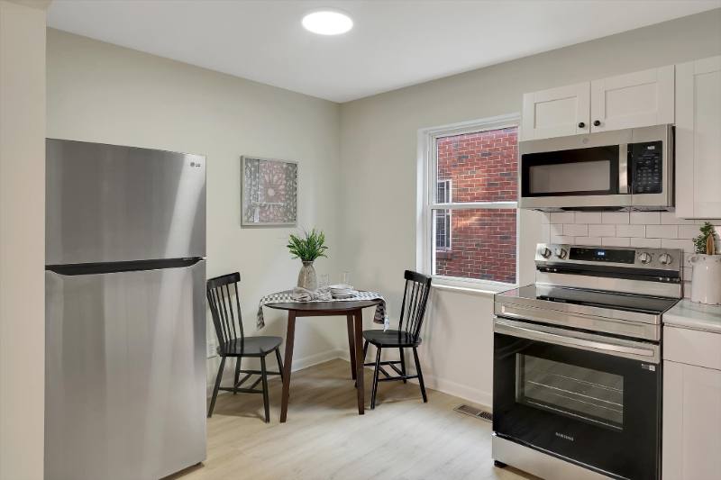 Apartment for rent at 2649-2651 Keokuk St 2649 A1l, Saint Louis, MO 63118